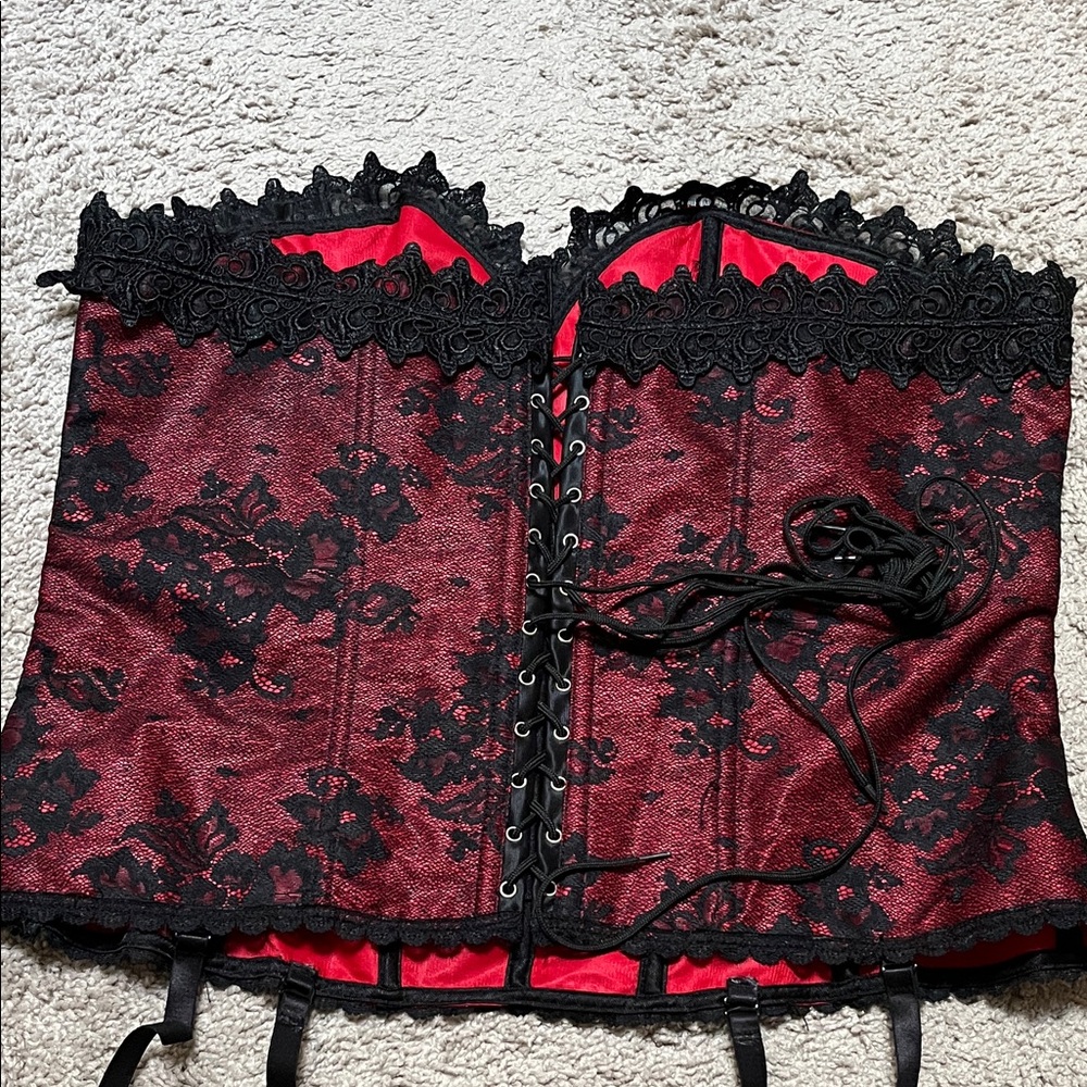 Frederick’s of Hollywood Red and Black Lace Corset size 44 - Picture 3 of 3